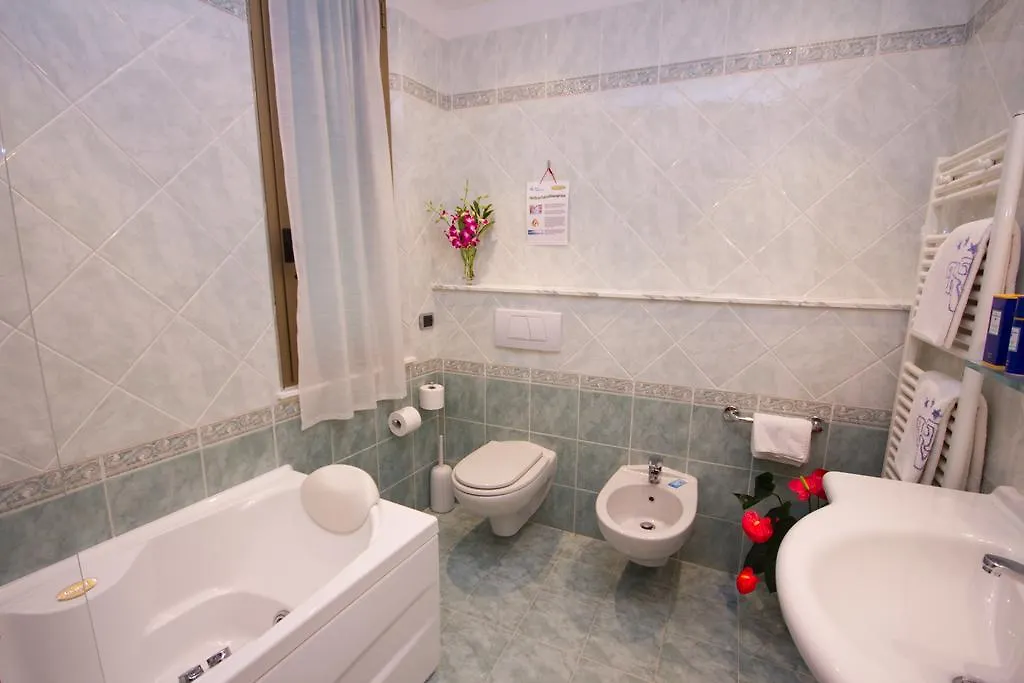 Hotel Villa Luca Chianciano Terme 3*,  Itálie