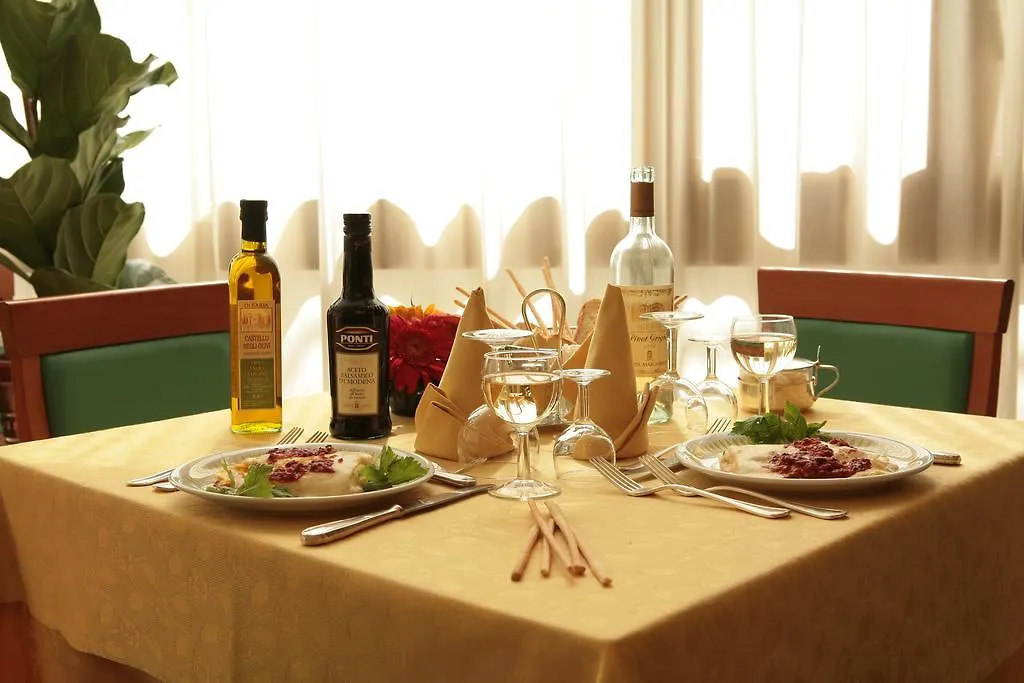 Hotel Villa Luca Chianciano Terme 3*,  Itálie