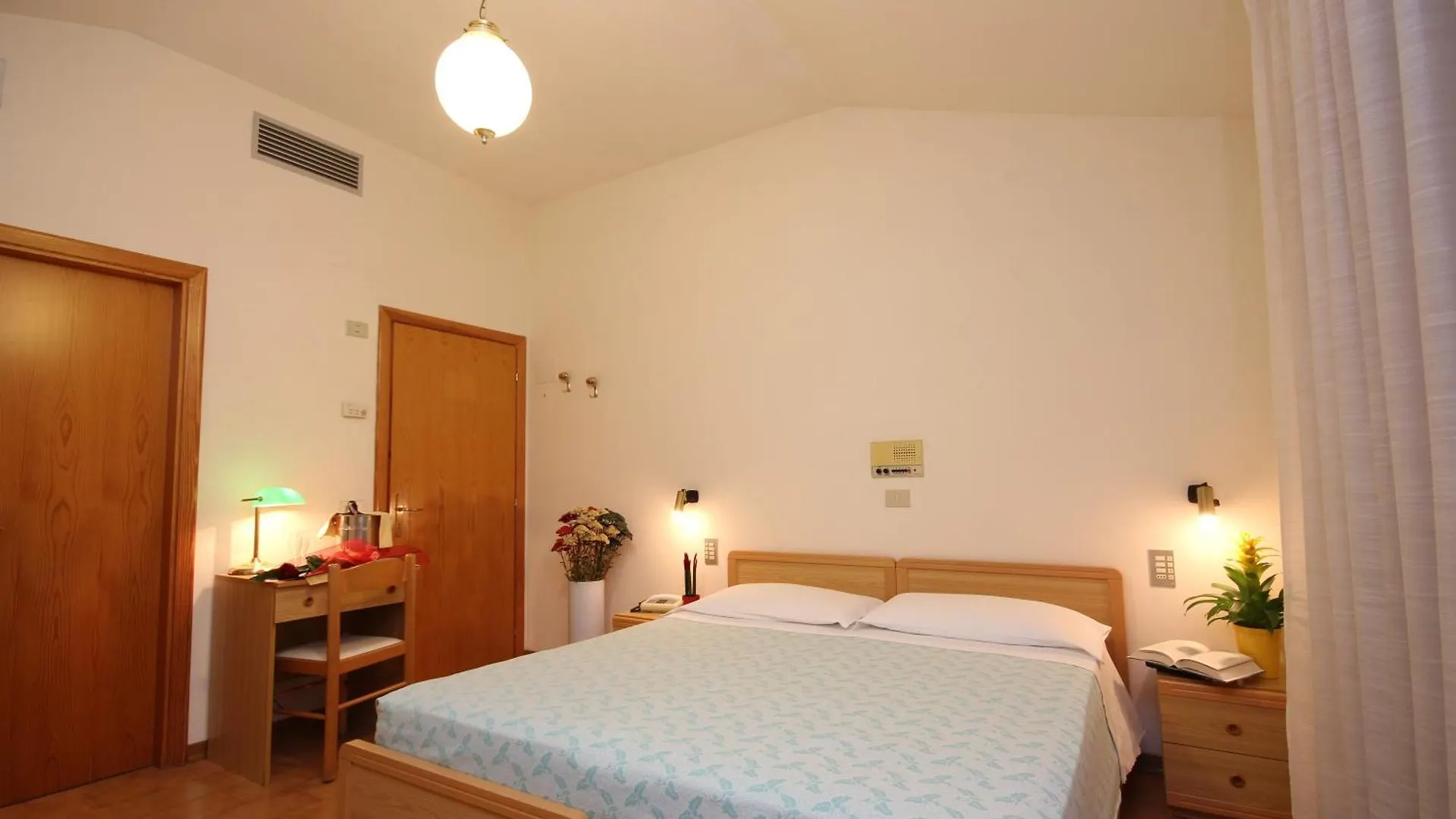 Hotel Villa Luca Chianciano Terme 3*,  Italien